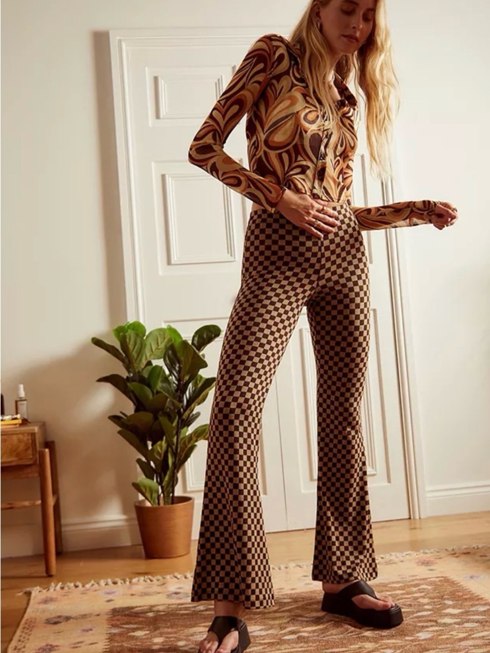 Urban Outfitters Women’s Checkered Flare Pants XS Retro 70s Festival